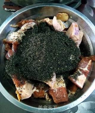 广西咸肉粽的做法步骤:2