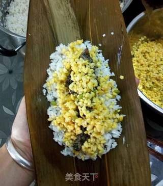 广西咸肉粽的做法步骤:11