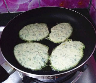 马兰头鸡蛋饼的做法步骤:8