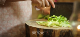 潮音潮人：豆酱剥皮鱼 的做法步骤：1