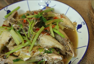 潮音潮人：豆酱剥皮鱼 的做法步骤：6