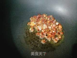 蒜苔腊肉炒饭的做法步骤：4