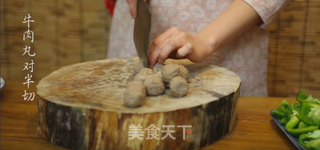 潮音潮人:青椒炒牛肉丸的做法步骤:2