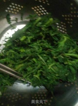 荠菜肉包的做法步骤:2