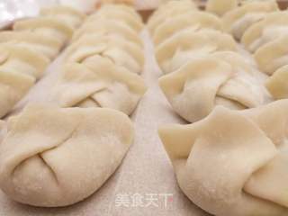 宝宝~菠菜虾仁水饺的做法步骤:16