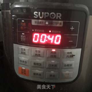 #梅菜香菇红烧肉的做法图解12