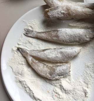 美味便当之酥炸沙丁鱼的做法步骤:11