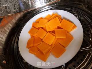 小猪豆沙包的做法步骤:7