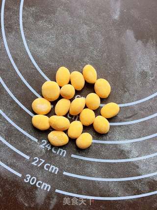 小猪豆沙包的做法步骤:20