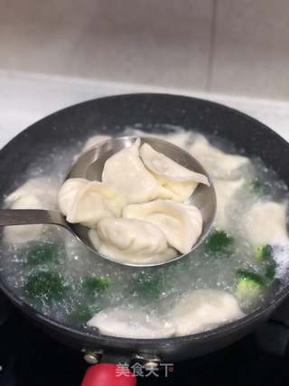 猪肉芹菜香葱水饺的做法步骤:18