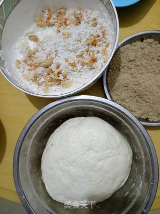 糯米虾米肉松包子的做法步骤:6