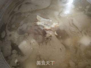 大骨头萝卜汤的做法步骤:4