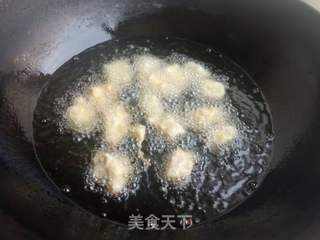 菠萝咕噜肉的做法步骤:7