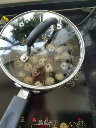 卤煮鹌鹑蛋的做法步骤：1