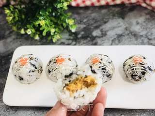 咸蛋黄肉松饭团-便当的做法步骤:10