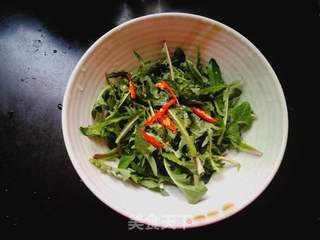 小米椒拌蒲公英的做法步骤:2