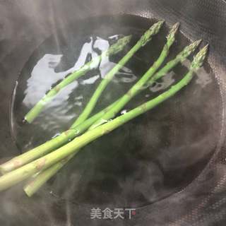 萌系熊猫餐盘画的做法步骤：2