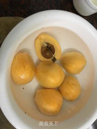 枇杷炖川贝的做法步骤:3