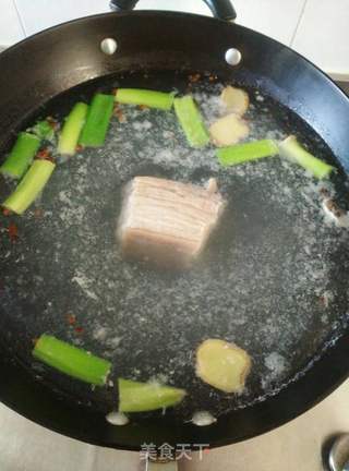 凉拌白肉的做法步骤:2