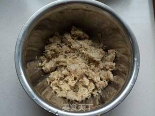肉末酸菜盒子的做法步骤:4