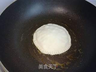 肉末酸菜盒子的做法步骤:19