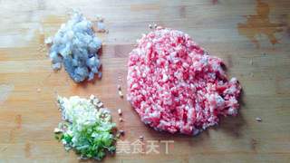 蒸鲜虾肉卷的做法步骤:2