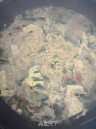 西红柿鸡蛋面的做法步骤:7