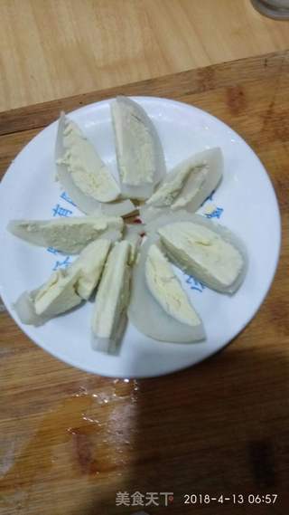 蒜苗拌鹅蛋的做法步骤:5