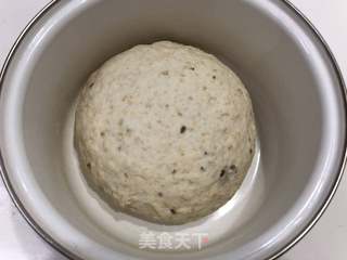全麦黑芝麻发面饼的做法步骤:6
