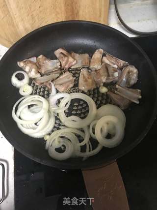 时蔬煎羊排&香芝麻意面的做法步骤:6