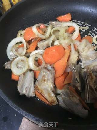 时蔬煎羊排&香芝麻意面的做法步骤:7
