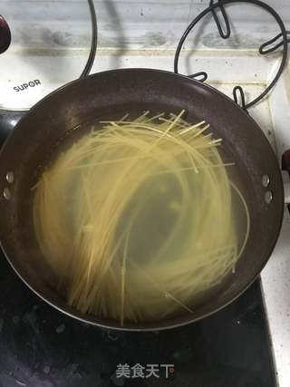 时蔬煎羊排&香芝麻意面的做法步骤:8