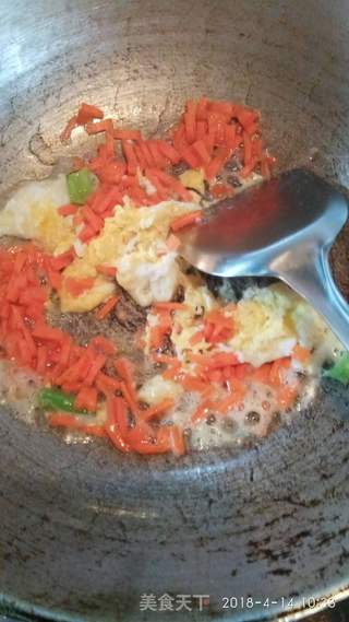 彩色蛋炒饭的做法步骤:5