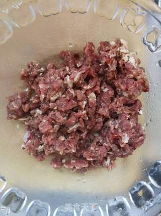 香辣香菇牛肉酱的做法步骤:2