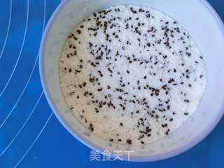 发面黑芝麻糖饼的做法步骤:4