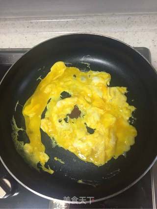 菠萝炒饭的做法步骤:3