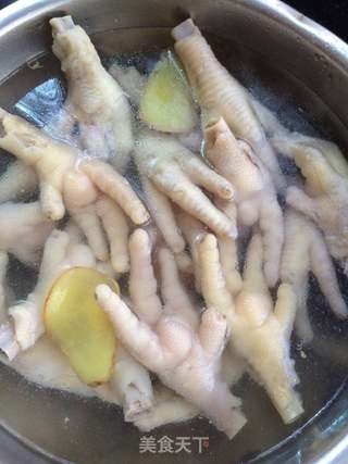酸辣鸡爪的做法步骤:3