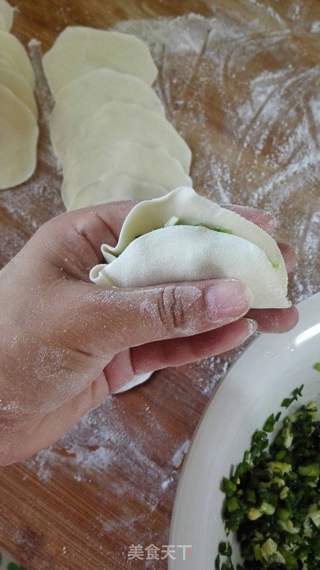 韭菜馅饺子的做法步骤:12