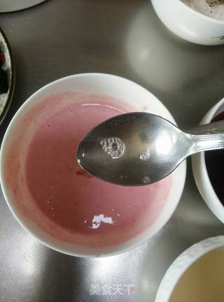 草莓桑葚酸奶慕斯的做法步骤:11