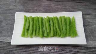 老干妈拌苦瓜的做法步骤:5