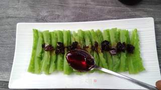 老干妈拌苦瓜的做法步骤:6