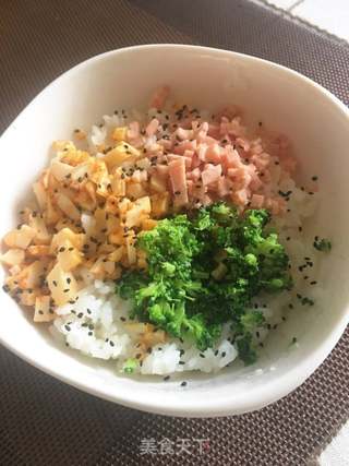 午餐肉西蓝花奶酪饭团的做法步骤:2