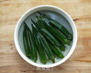 蒜香秋葵的做法步骤:6