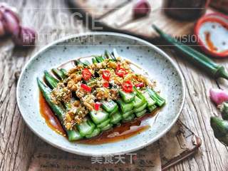 蒜香秋葵的做法步骤:23