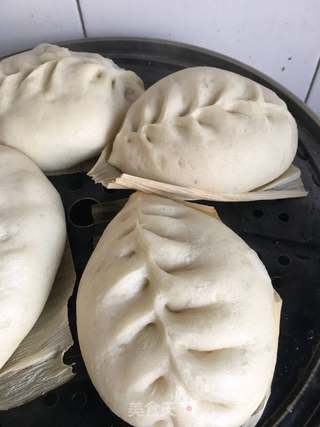 蒜薹肉包子的做法步骤:21