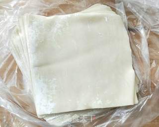 香煎槐花牛肉馄饨的做法步骤:5