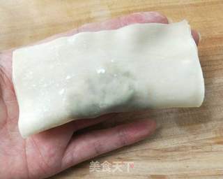 香煎槐花牛肉馄饨的做法步骤:7