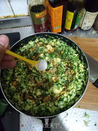 圆白菜韭菜鸡蛋素包子的做法步骤:8