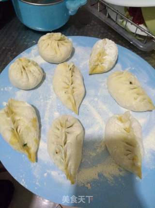圆白菜韭菜鸡蛋素包子的做法步骤:14