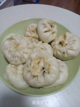 圆白菜韭菜鸡蛋素包子的做法步骤:15